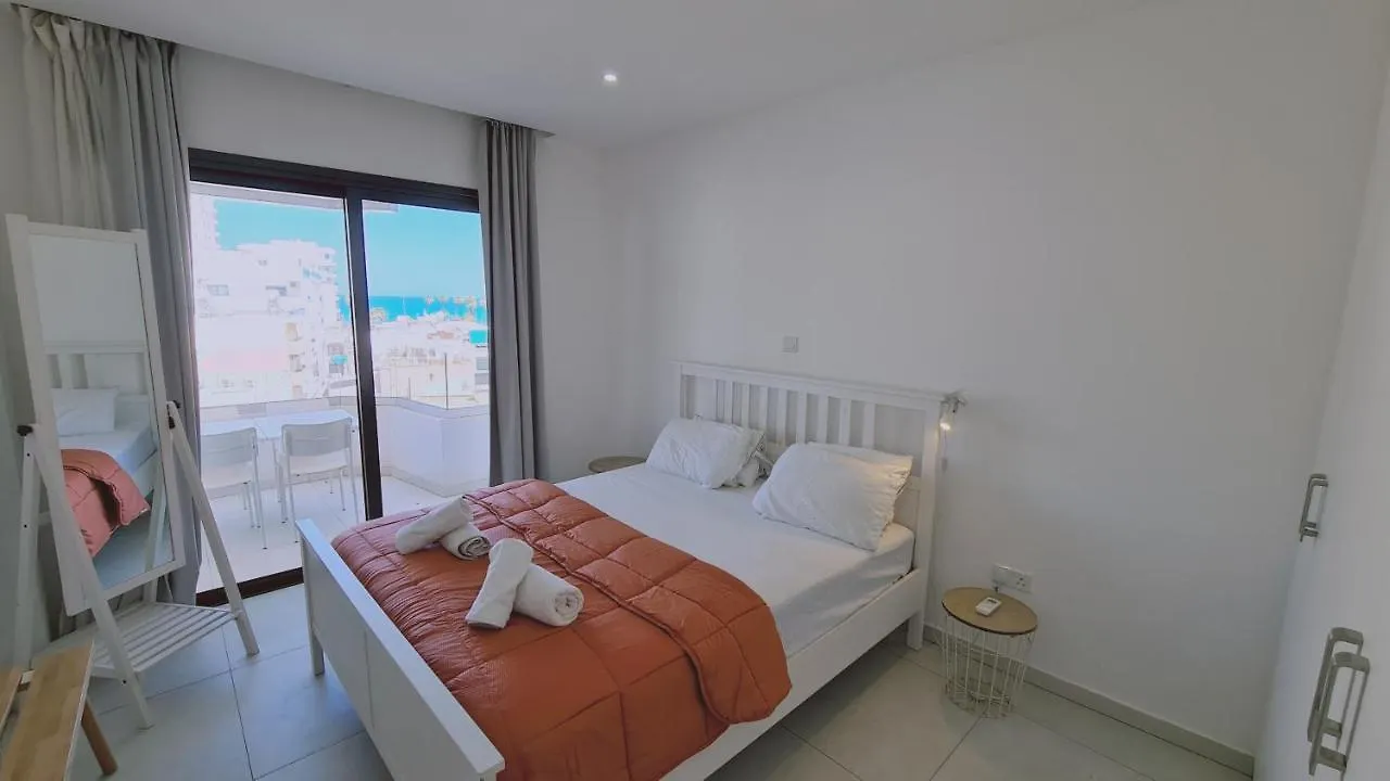 Stay Kallucci'S Maison De La Mer Larnaca Apartment