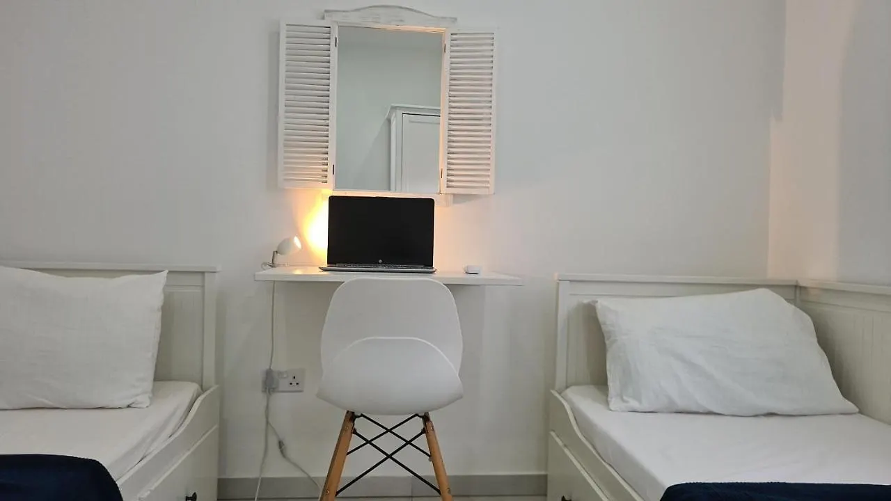 Stay Kallucci'S Maison De La Mer Larnaca Apartment