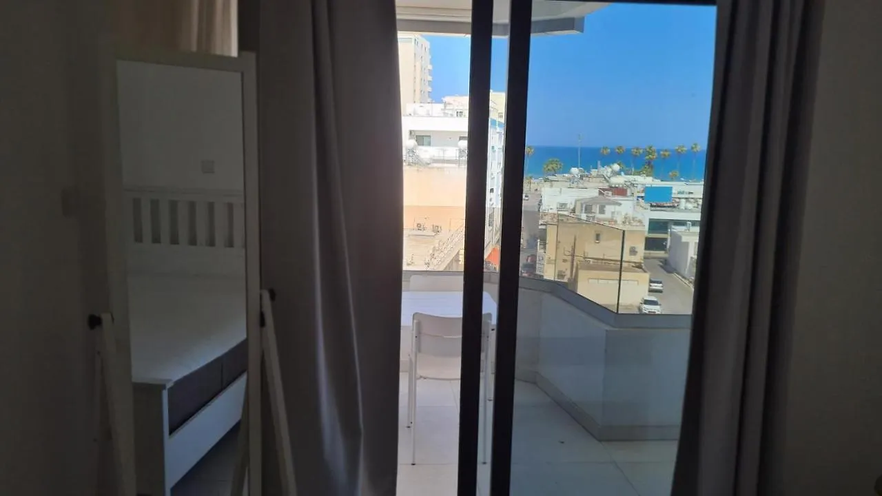 Stay Kallucci'S Maison De La Mer Larnaca Apartment